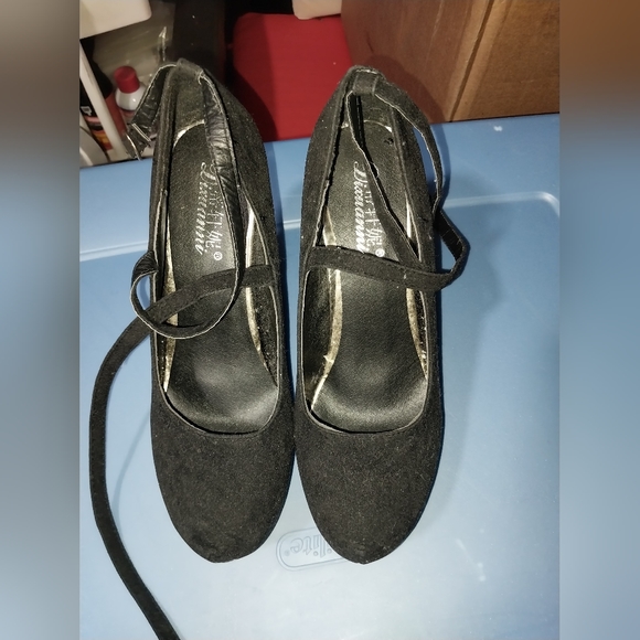 Black Suede heels - Picture 2 of 5